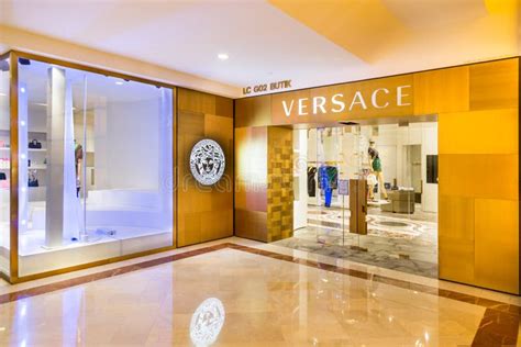 Versace discount outlet